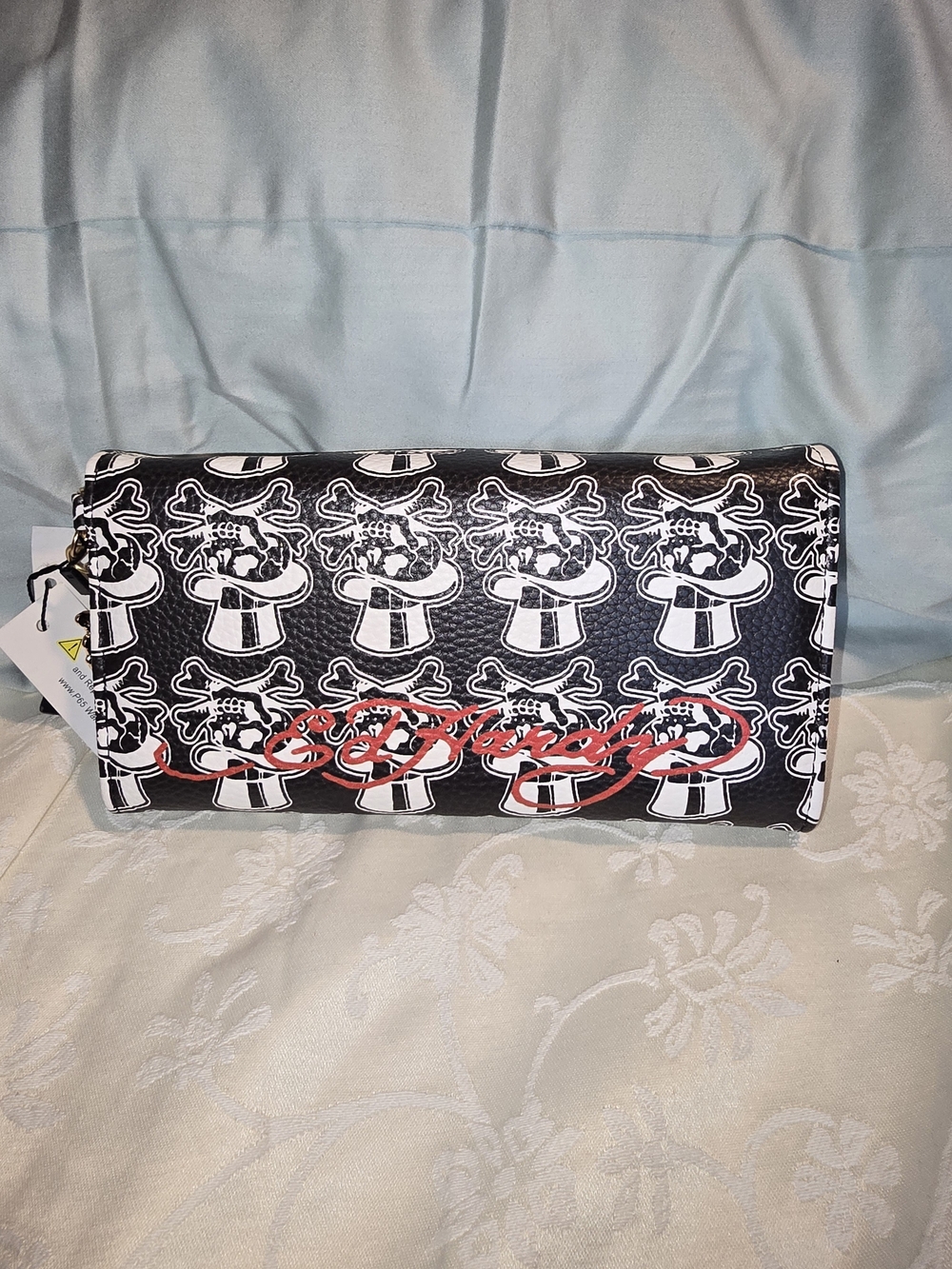 Ed Hardy Black Graphic Wallet with Colorful Tiger - Picture 3 of 8